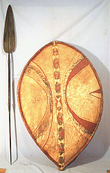 Lanze und Schild der Maasai